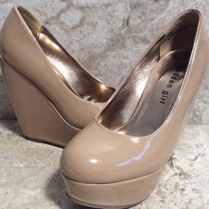 Madden Girl nude platform wedge heels